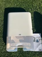 Tork dispenser NIEUW voor papieren handdoeken met sleutels., Ophalen, Nieuw