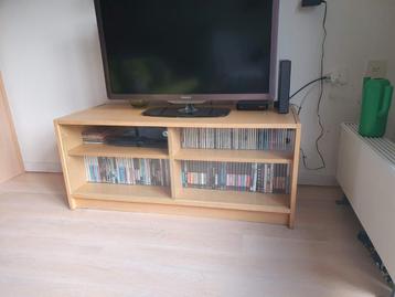 Houten IKEA  TV meubel met opbergruimte beschikbaar voor biedingen