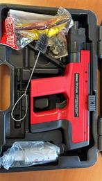 Kruitschiethamer/kruitspijkerpistool met nagels en patronen, Doe-het-zelf en Verbouw, De seize 7 9001 XT, Kreq, Ophalen of Verzenden