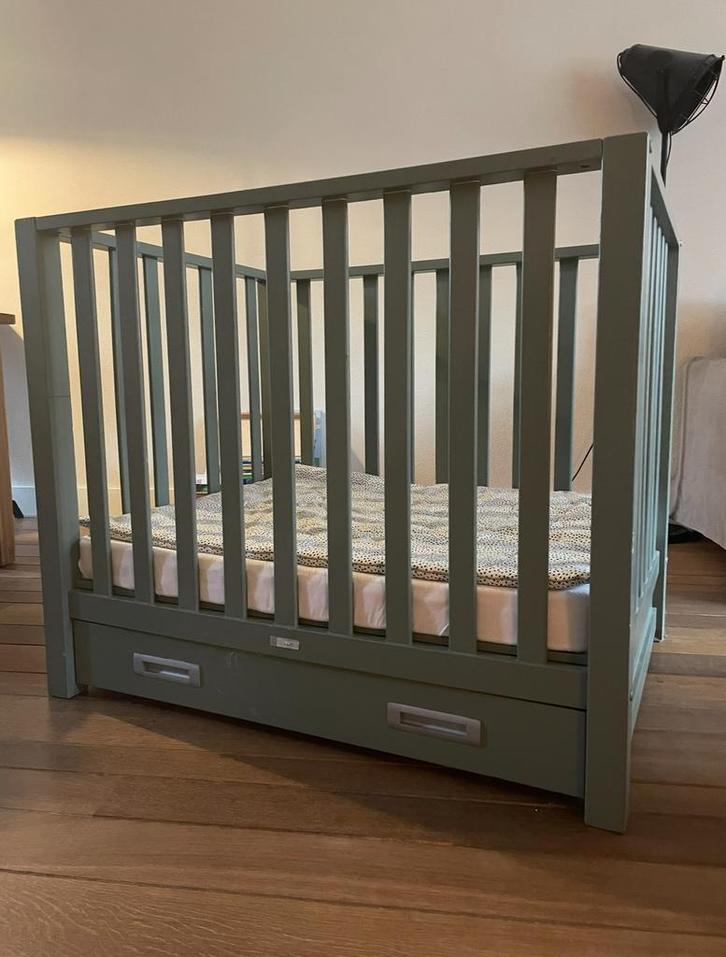 TWF Lieke Box met Lade, Matras & Deken, Kinderen en Baby's, Babywiegjes en Ledikanten, Gebruikt, Ledikant, Ophalen