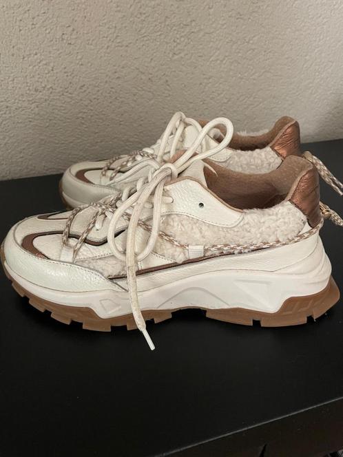 DWRS Bonney Teddy sneakers maat 38, Kleding | Dames, Schoenen, Zo goed als nieuw, Sneakers of Gympen, Beige, Ophalen of Verzenden