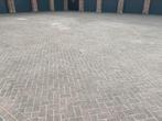 Gebruikte beton klinkers ( rood/paars) 5,- per m2, Gebruikt, Klinkers, Ophalen of Verzenden, 10 m² of meer
