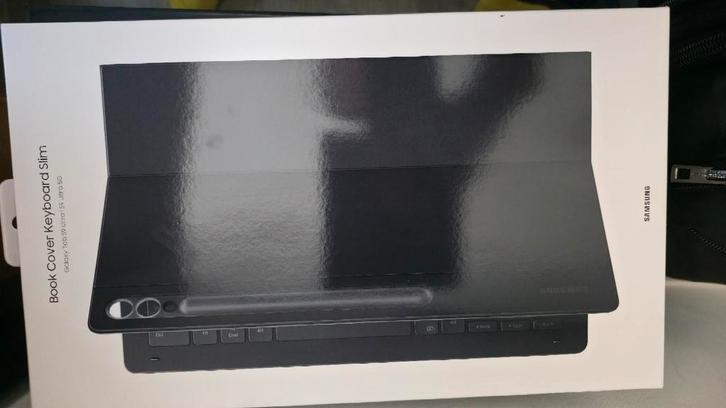 Samsung EF-DX910UBEGWW, Computers en Software, Tablet-hoezen, Gebruikt, Bescherming voor- en achterkant, 13 inch of meer, Verzenden