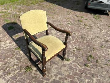 Grootouders stoel beschikbaar voor biedingen