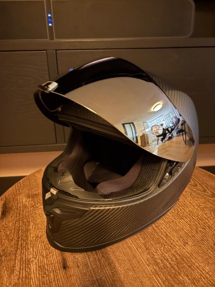 Scorpion Exo-R1 Evo Carbon Air Solid Motorhelm L, Motoren, Kleding | Motorhelmen, Heren, Integraalhelm, L, Overige merken, Tweedehands