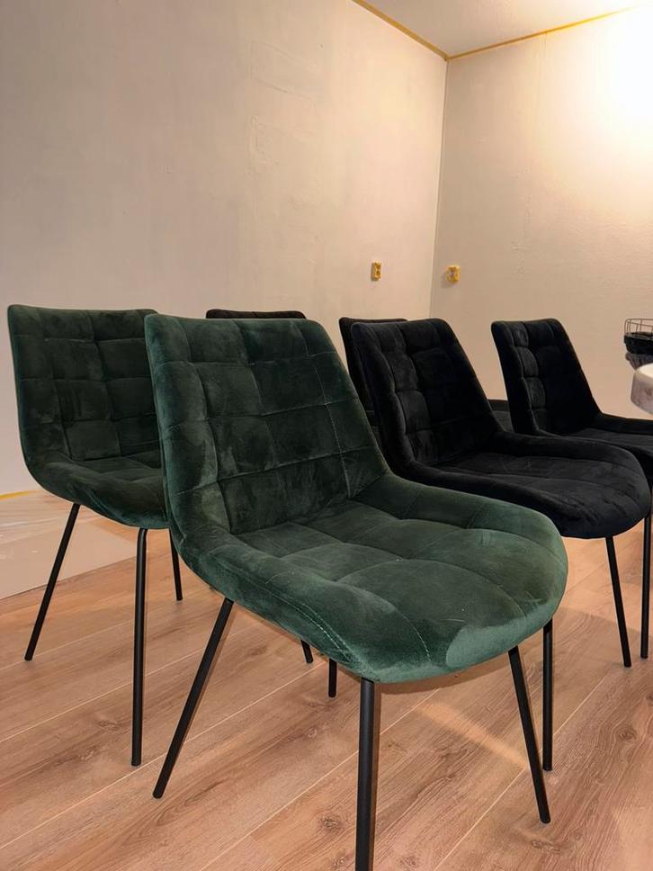 Eetkamerstoelen 6x velvet zwart en donkergroen (Xenos), Huis en Inrichting, Stoelen, Zo goed als nieuw, Vijf, Zes of meer stoelen