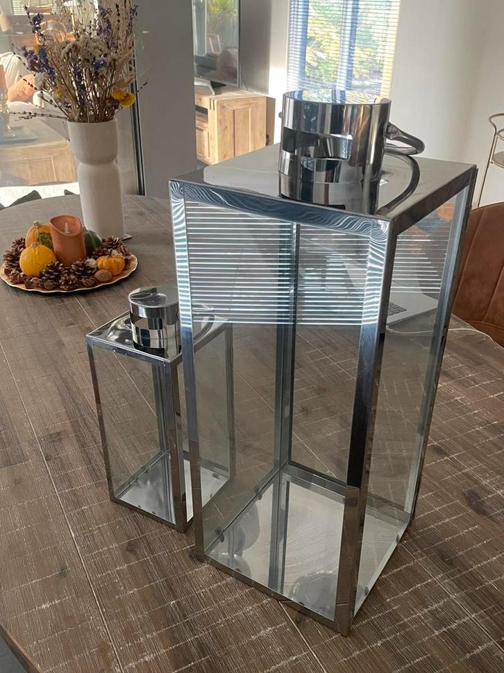 2 RVS Lantaarns/windlicht - Groot & Klein, Huis en Inrichting, Woonaccessoires | Kandelaars en Kaarsen, Zo goed als nieuw, Kaars