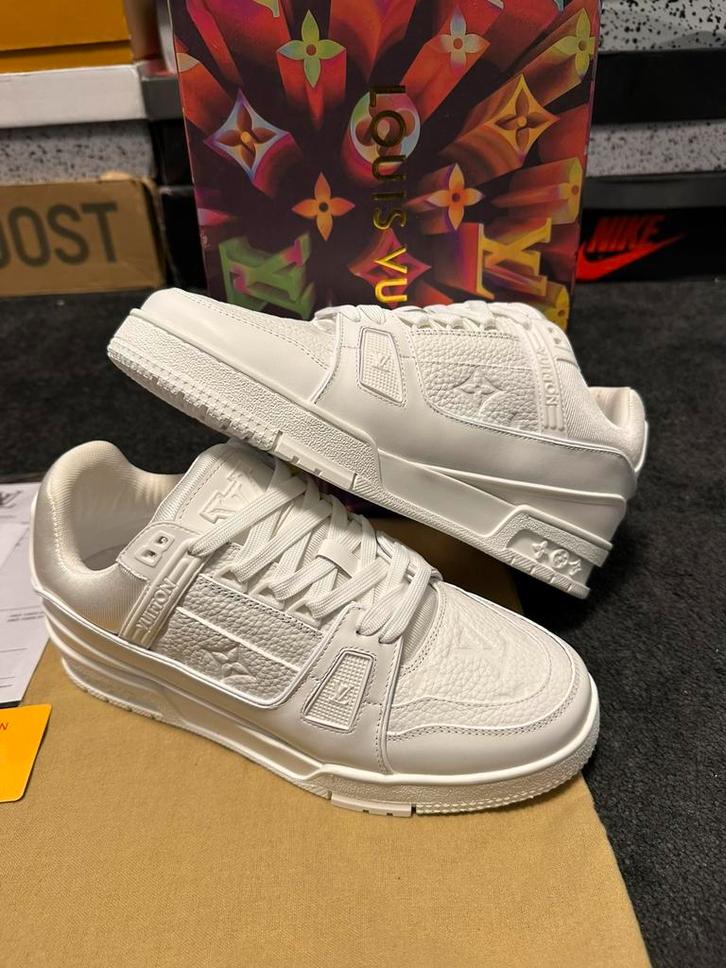 Louis Vuitton Runner sneakers wit nieuw!, Kleding | Heren, Schoenen, Nieuw, Sneakers of Gympen, Wit, Ophalen