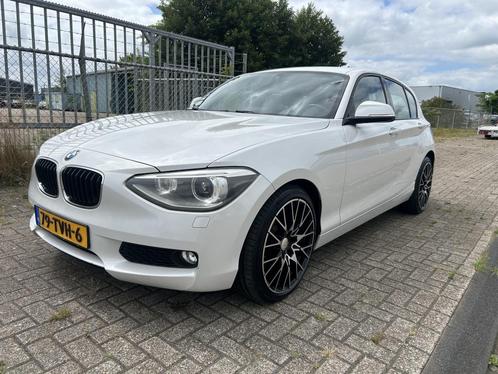 Bmw 1-serie 116i Business / Xenon / Automaat / Navi, Auto's, BMW, Bedrijf, 1-Serie, ABS, Airbags, Airconditioning, Bluetooth, Boordcomputer