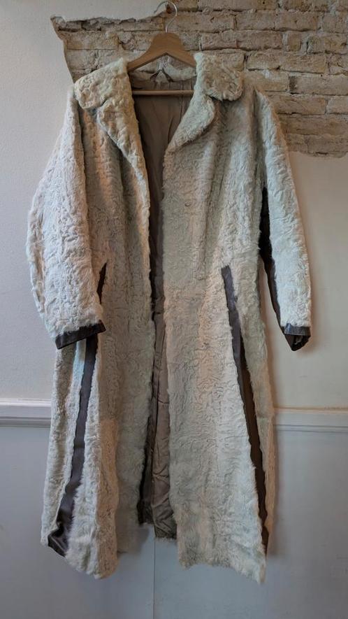 Vintage bontjas, Kleding | Dames, Jassen | Winter, Zo goed als nieuw, Maat 42/44 (L), Wit, Ophalen of Verzenden