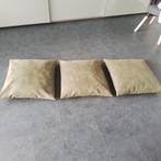 Drie sierkussens voor decoratie, Ophalen, Zo goed als nieuw, Beige, Vierkant