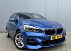 BMW 2-serie Active Tourer 218i High Executive M-sport Aut., Auto's, Gebruikt, Euro 6, Adaptive Cruise Control, Blauw