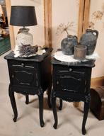 Sjieke, landelijke nachtkastjes, set kastjes, Queen Ann kast, Huis en Inrichting, Slaapkamer | Nachtkastjes, Ophalen, Minder dan 45 cm