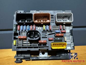Zekeringkast BSM R02 Citroën Peugeot 9664705980 beschikbaar voor biedingen