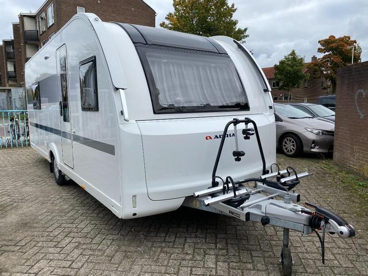 ADRIA ADORA 572 UT NIEUWSTE MODEL 2022, Caravans en Kamperen, Caravans, Particulier, tot en met 4, 1250 - 1500 kg, Rondzit, Adria