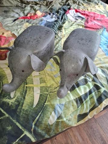 Olifant krukjes beschikbaar voor biedingen