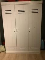 Ruime kledingkast met veel opbergruimte, Ophalen, Gebruikt, 100 tot 150 cm, Met lade(s)