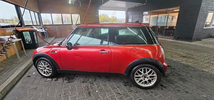 Mini 1.6 16V ONE 2005 Rood, Auto's, Mini, Particulier, Benzine, D, Hatchback, Handgeschakeld, Geïmporteerd, Rood, Voorwielaandrijving
