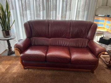 Bankstel - Klassiek Leder en 2 fauteuils beschikbaar voor biedingen