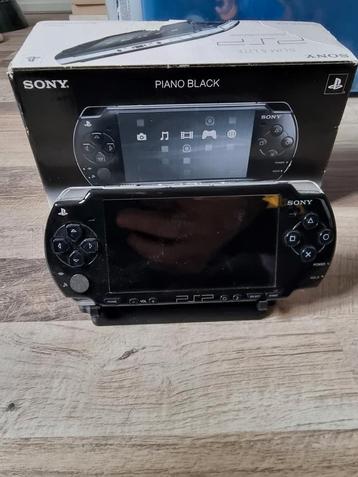 PSP slim & lite - Piano Black - Boxed beschikbaar voor biedingen