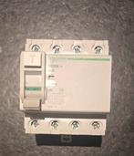 Diverse (differentieel) automaten - zekeringen, Ophalen of Verzenden, Zo goed als nieuw, Overige typen