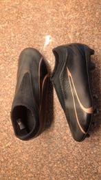 Kinder voetbal schoenen, Maat XS of kleiner, Ophalen of Verzenden, Zo goed als nieuw, Schoenen
