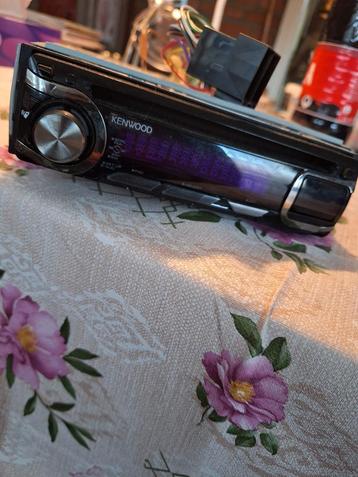 Kenwood Auto radio/ CD speler inclusief kabelboom beschikbaar voor biedingen