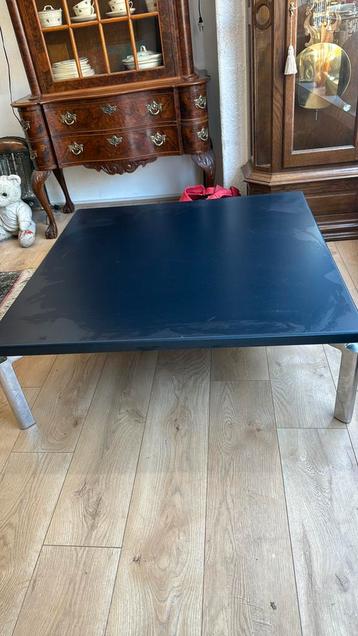 Leolux salontafel beschikbaar voor biedingen