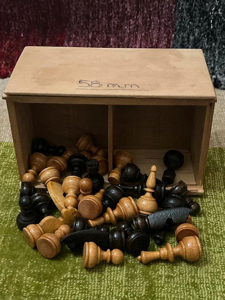 Antiek Vhess  met Doos 58mm Koningshoogte, Antiek en Kunst, Antiek | Speelgoed, Ophalen of Verzenden