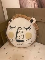 Leuk Leeuwenkussen - Kinderkamer Decoratie, Ophalen, Info@juffrouw-kwast.nl, 7443BS, Kleed of Kussen
