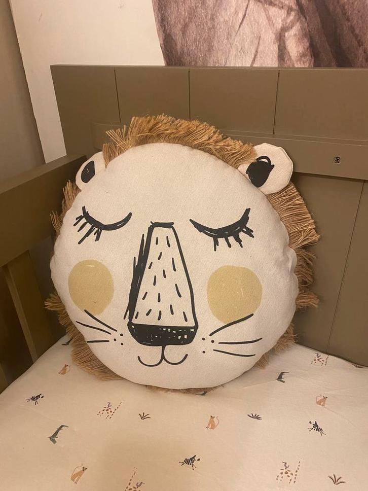 Leuk Leeuwenkussen - Kinderkamer Decoratie, Kinderen en Baby's, Kinderkamer | Inrichting en Decoratie, Nieuw, Kleed of Kussen