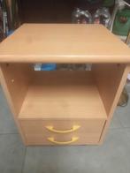 Houten kastje op wielen - Gratis!, Ophalen, Gebruikt, Minder dan 45 cm, Minder dan 55 cm