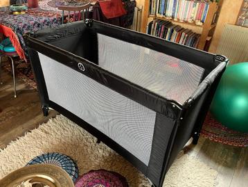 Zo goed als nieuw camping babybed/box nu voor 50€ beschikbaar voor biedingen