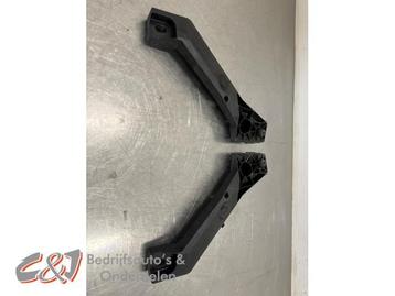 Frontdeel steun van een Opel Vivaro beschikbaar voor biedingen