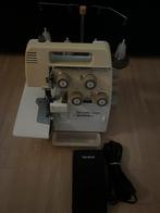 Bernina 334DS locker in compl zeer goede staat.., Hobby en Vrije tijd, Naaimachines en Toebehoren, Ophalen of Verzenden, Zo goed als nieuw
