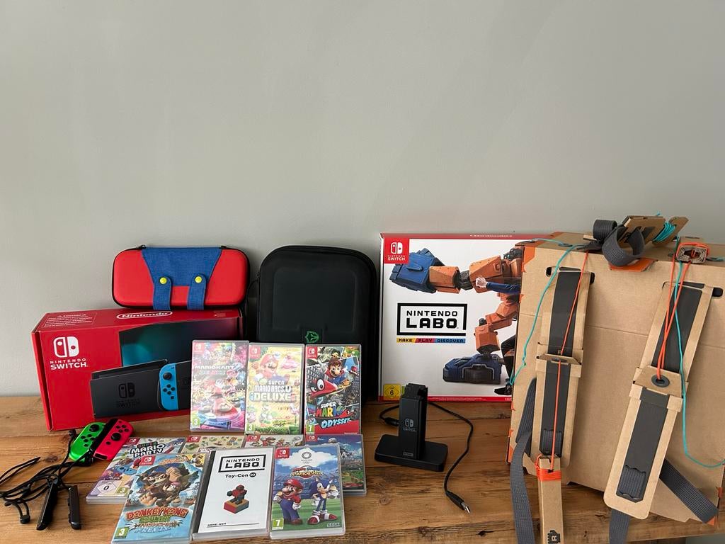 Nintendo Switch Neon + Extra's & 10 Games!, Ophalen, Gebruikt, Overige genres, Eén computer