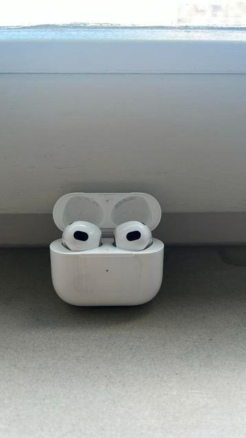 Originele 3gen airpods  beschikbaar voor biedingen