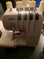 Brother Lockmachine 2104D, Hobby en Vrije tijd, Ophalen, Zo goed als nieuw, Lockmachine, Brother