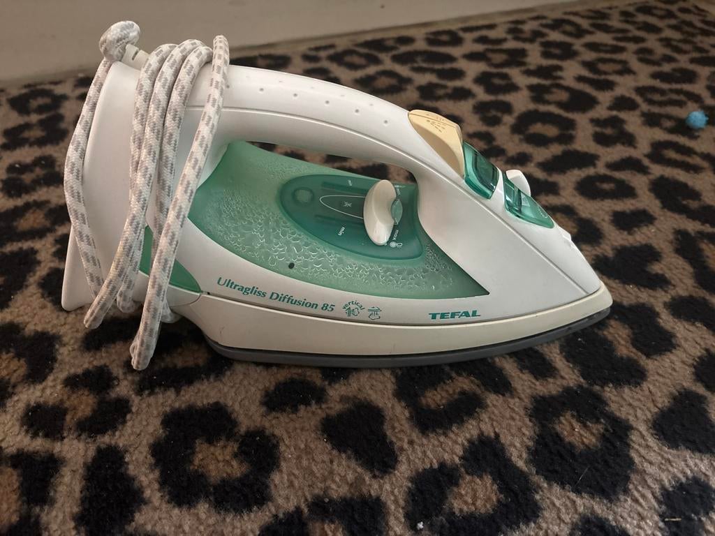 Tefal Ultragliss Diffusion 85 Strijkijzer, Ophalen of Verzenden, Gebruikt, Strijkijzer met snoer