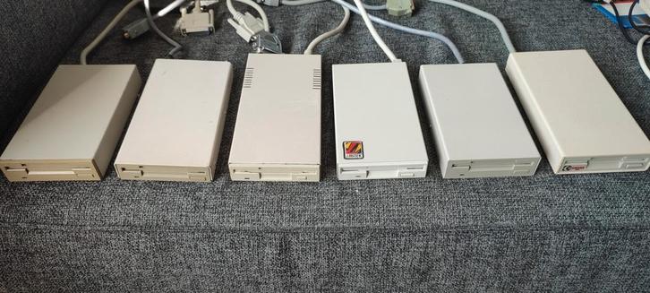 Amiga externe drive, Computers en Software, Vintage Computers, Ophalen of Verzenden