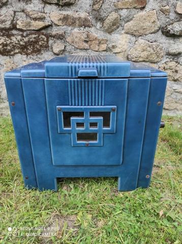 Zeer mooie blauwe emaille Art-deco houtkachel  beschikbaar voor biedingen