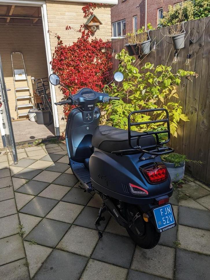 SANTINI E-CAPRI elektrische scooter- goede staat, Fietsen en Brommers, Snorfietsen en Snorscooters, Gebruikt, Overige merken, Elektrisch