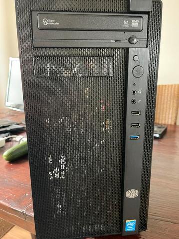 Desktop computer met Win 11, 500HDD, 4GB Ram + Tb en Muis beschikbaar voor biedingen