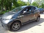 Toyota Aygo bj 2006 3 deurs 158000 km voor demontage., Ophalen of Verzenden, Gebruikt, Toyota