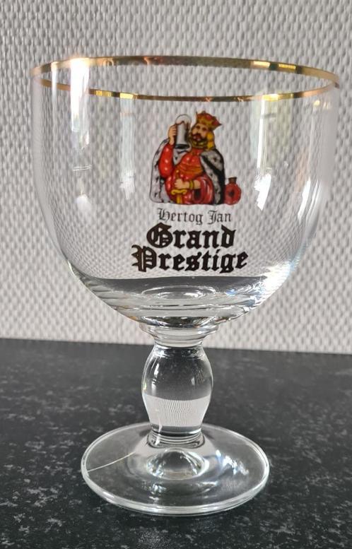 Hertog Jan Grand Prestige bierglas op voet, Verzamelen, Biermerken, Nieuw, Glas of Glazen, Hertog Jan, Ophalen