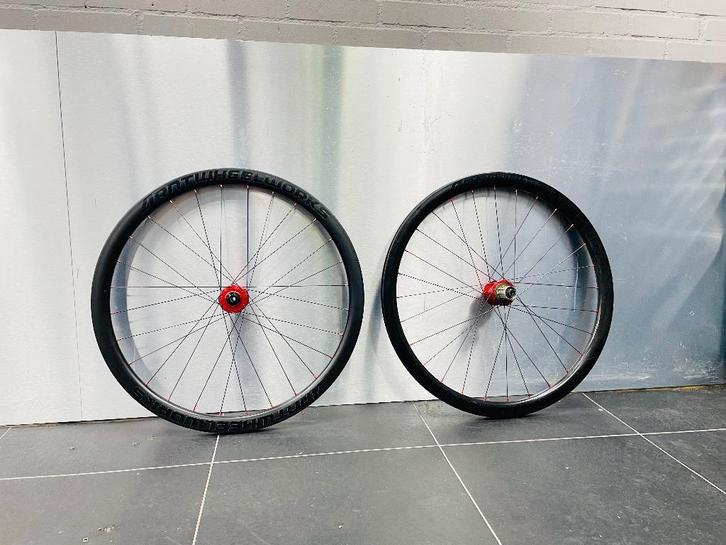 ARNTWHEELWORKS handgespaakte carbon wielset Disc, Fietsen en Brommers, Fietsonderdelen, Gebruikt, Racefiets, Wiel, Ophalen of Verzenden