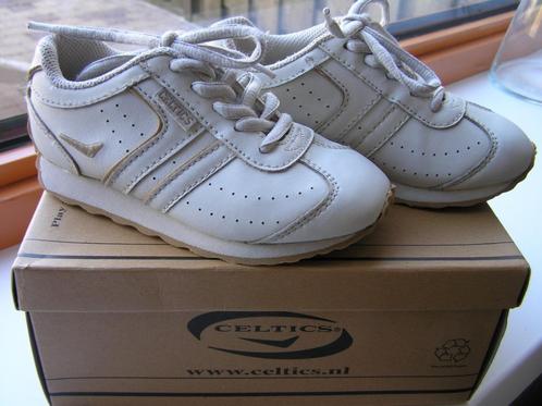 Schoenen voor meisje van Celtics wit maat 28 - NIEUW, Kinderen en Baby's, Kinderkleding | Schoenen en Sokken, Nieuw, Schoenen