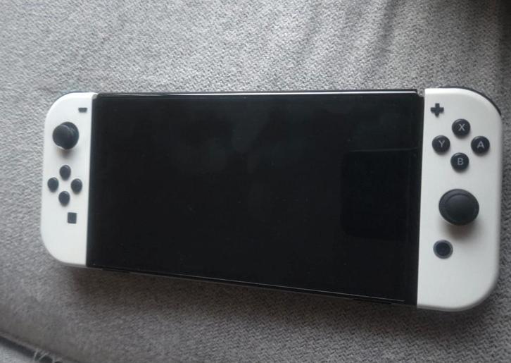 Nintendo Switch OLED - Zo goed als nieuw!, Spelcomputers en Games, Spelcomputers | Nintendo Switch, Zo goed als nieuw, Switch OLED