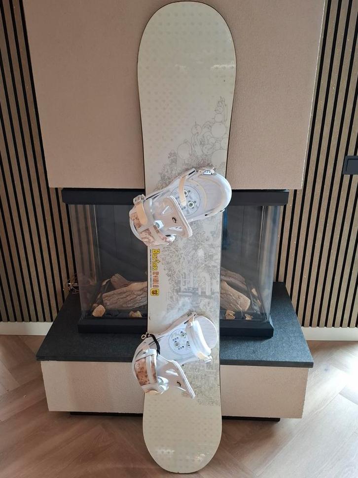 Burton Royale 62 + Mission Flow binding (162cm), Sport en Fitness, Snowboarden, Ophalen of Verzenden