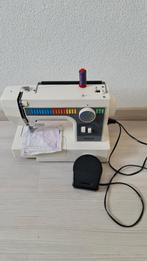 Naaimachine alles doen met alle behoren bij, Hobby en Vrije tijd, Naaimachines en Toebehoren, Ophalen of Verzenden, Zo goed als nieuw